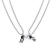 UNIQUE COLLECTION 2 Pcs Stainless Steel Couples Necklaces star gazing Spaceman With Magnetic Heart Matching Couple Necklaces