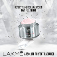 Lakme Absolute Perfect Radiance Skin Lightening Light Creme, 50g